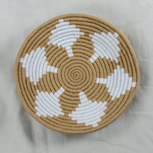 Geometrical White and Beige SABAI Grass Wall Decor Basket